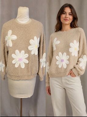 Threaded Leaf Beige Daisy Embroidered Cozy Sweater Size L